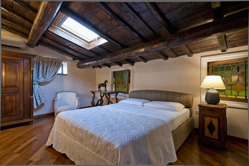 Pantheon Luxury Apartment Рим Номер фото